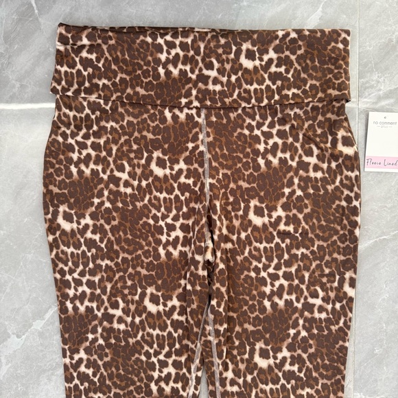 Women’s No Comment Plus Fleece Flare Leggings Foldover Waistband Leopard Size 1X - Picture 2 of 16